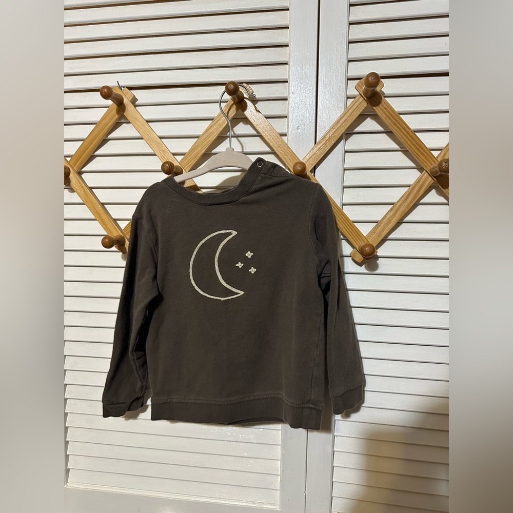 Quincy Mae moon sweatshirt 18/24